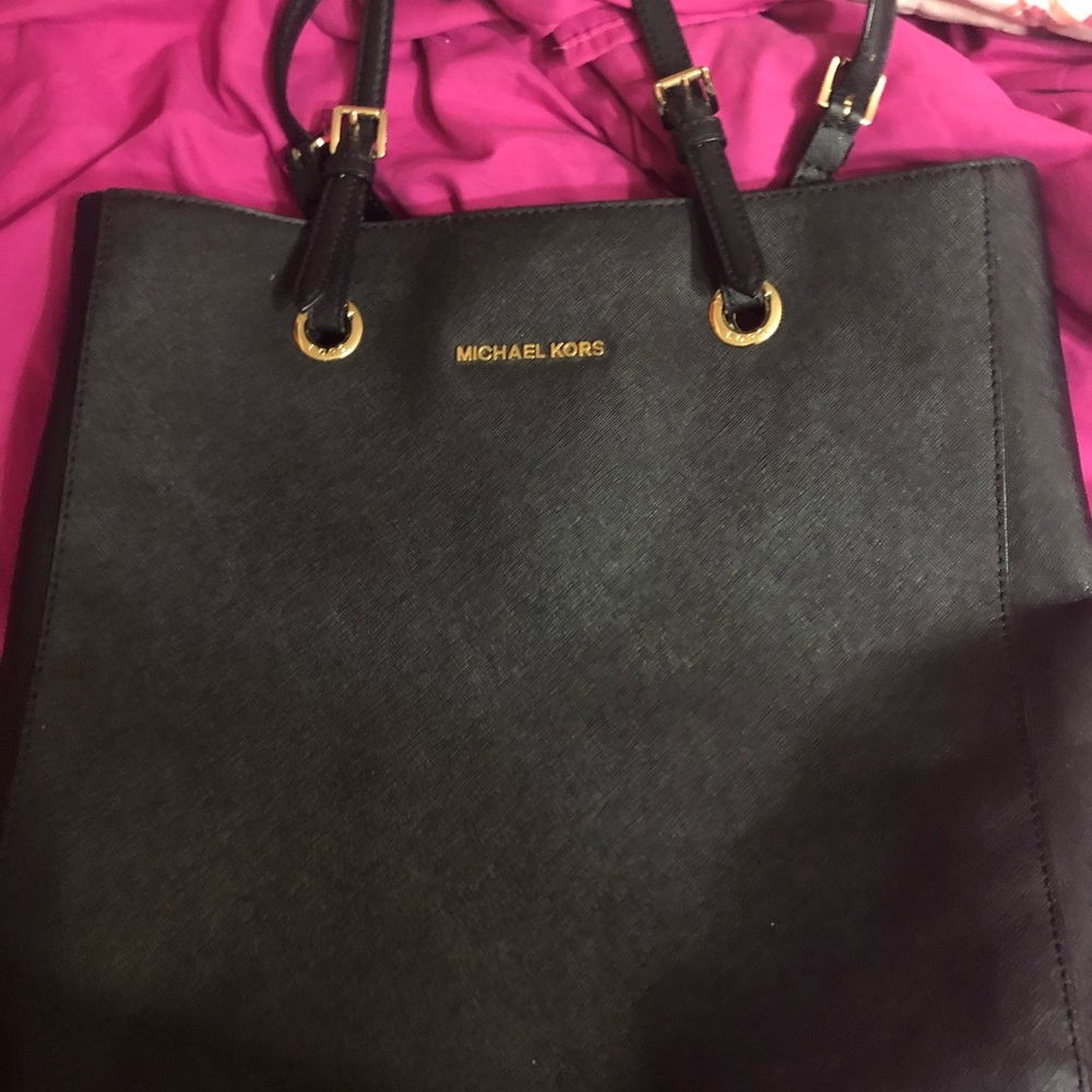 Michael Kors bag really big bag